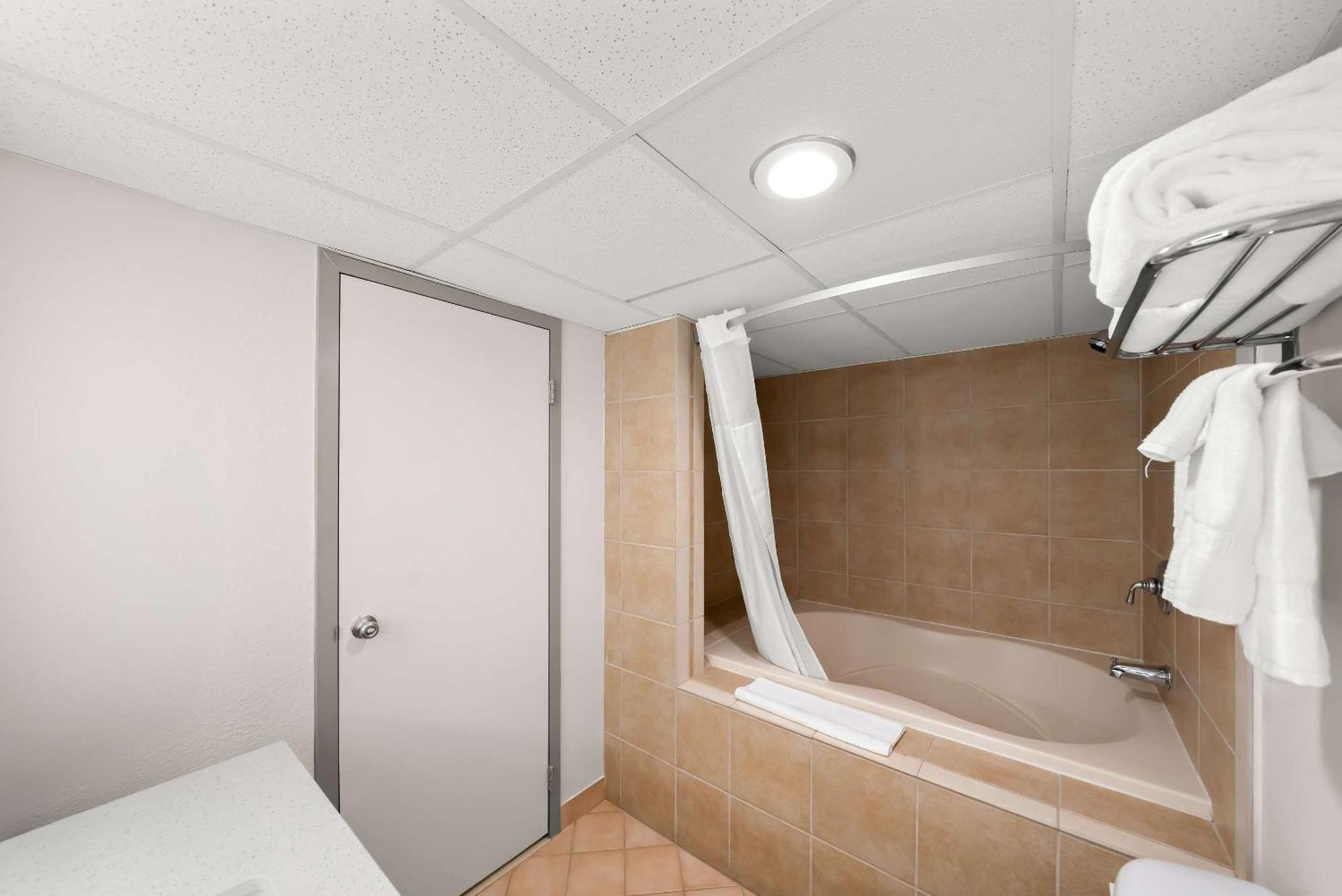 Suburban Studios, Kearney Ngoại thất bức ảnh